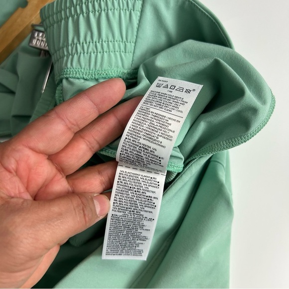 ATHLETA women’s Brooklyn joggers pants size 16 lightweight Quick dry zip pockets - Picture 12 of 16